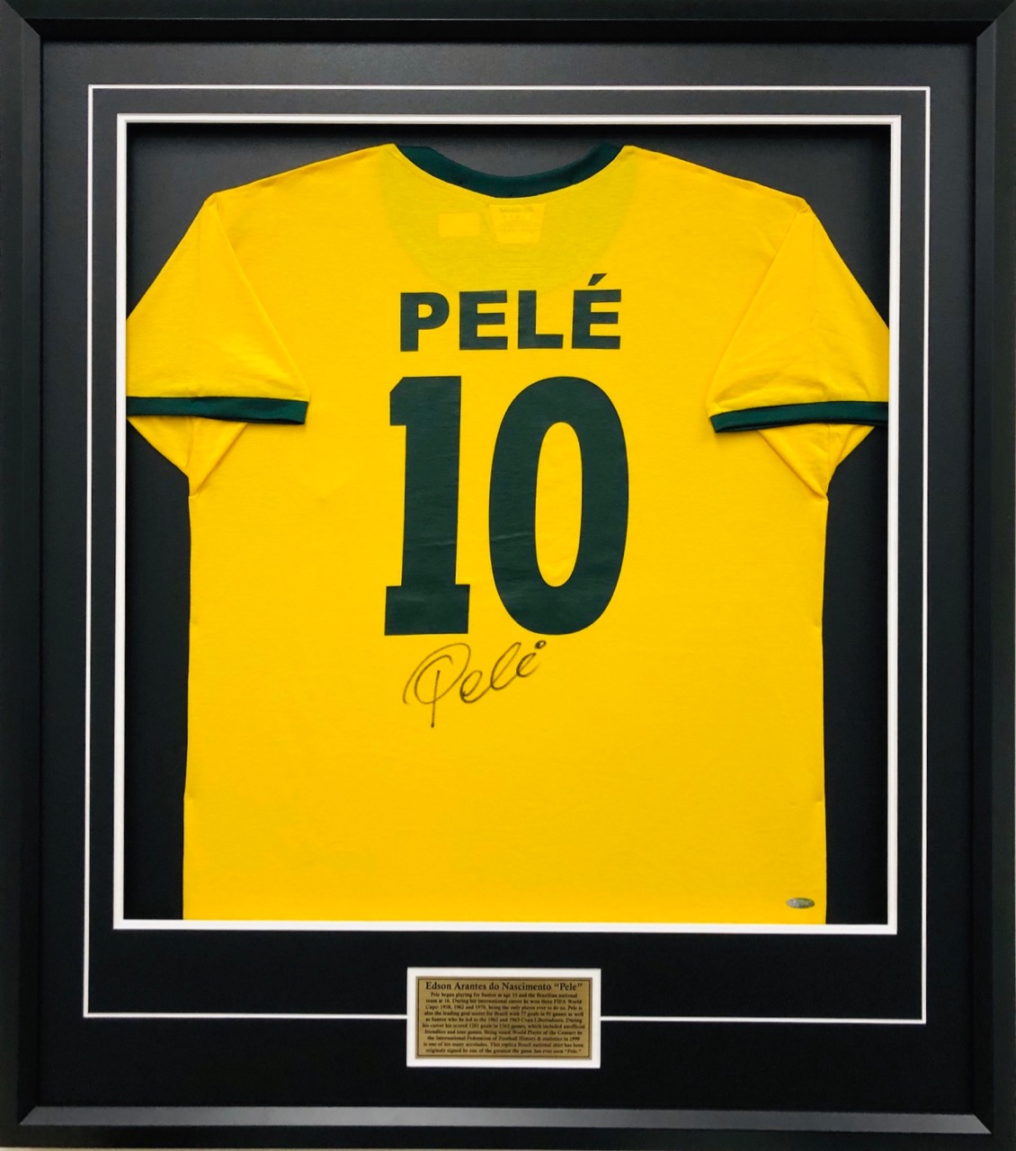 RaRe EDSON PELE SIGNED BRAZIL SHIRT FROM OUR OWN SIGNING comes with our coa £175 