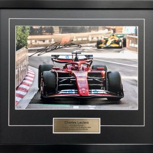 leclerc leading piastri monaco photo