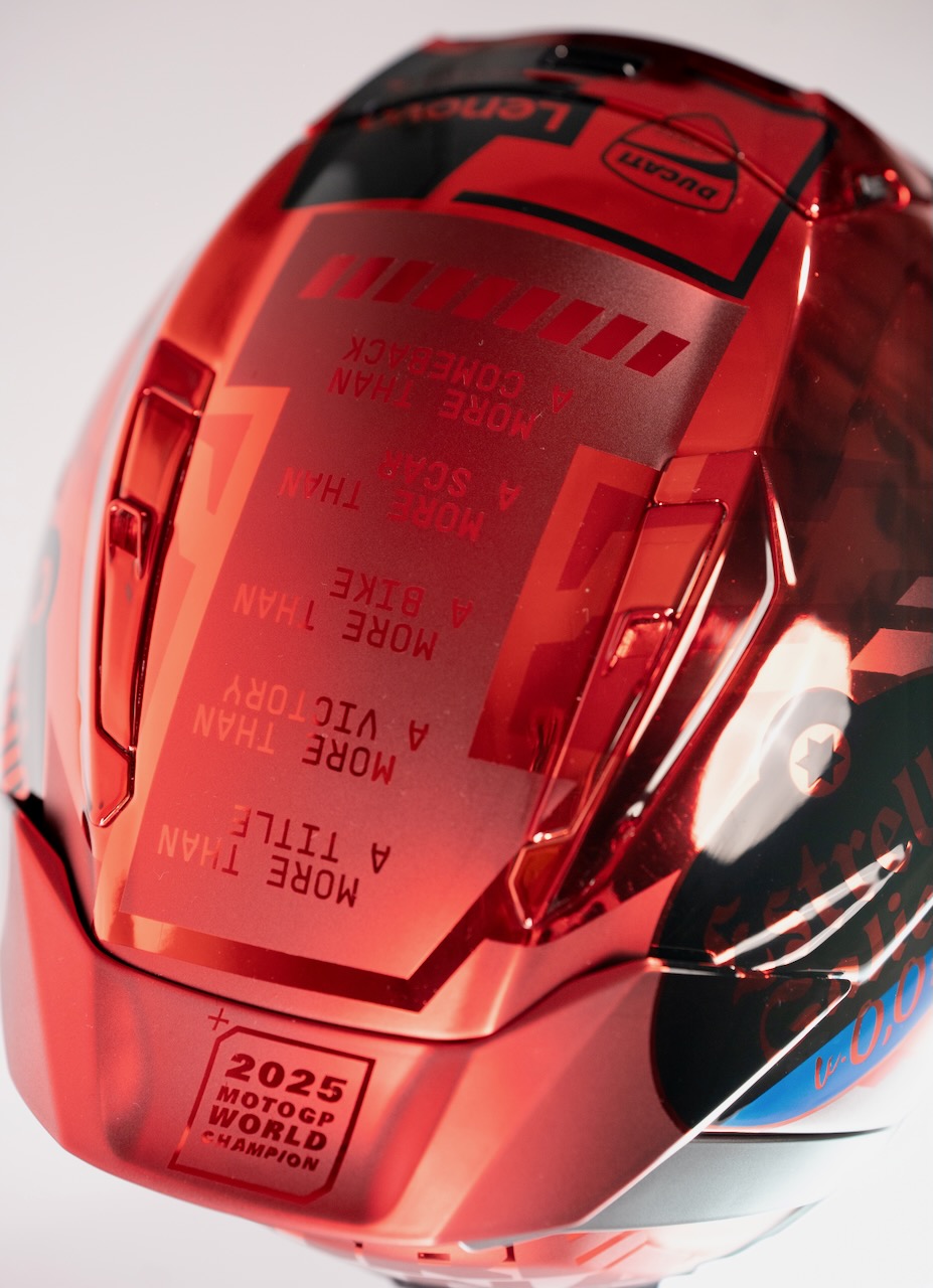 Marc Marquez 2025 World Champion Signed Helmet - Image 4